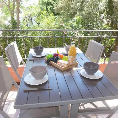 Le Roumanille By Interhome